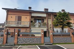 VILLA A SCHIERA A MARTIGNANA DI PO