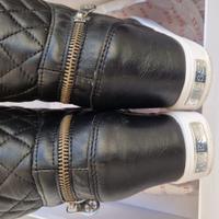 Scarpe con zeppa interna