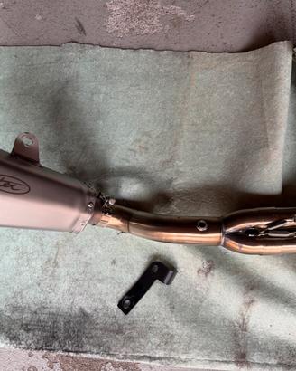 Scarico triumph trident 660