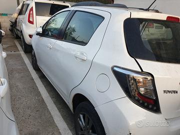 Toyota yaris 1.0b 2014