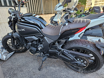 Cf Moto 700 CLX Heritage Total Black