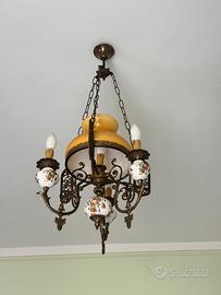 Lampadario stile Liberty