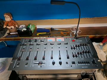 SOUNDCRAFT PREAMPLIFICATORE/EQUALIZZATORE MIXER