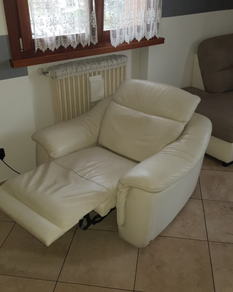 Poltrona relax recrinabile vera pelle