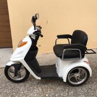 Scooter 3 ruote per anziani elettrico