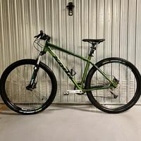 Mountain bike KONA MAHUNA