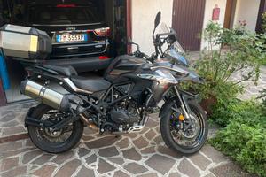 Benelli trk 502x 4250