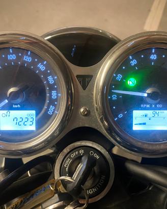 Triumph Bonneville T100