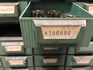 4186692 INGRANAGGIO POMPA OLIO FIAT 124-131- 132