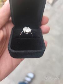 Anello Oro Bianco 18k con Diamante 4.12ct