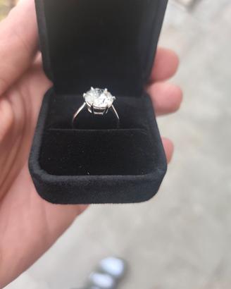 Anello Oro Bianco 18k con Diamante 4.12ct