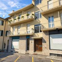 2 LOCALI A CANTÙ