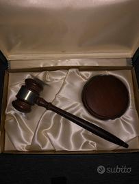 Martello del giudice dell'aula di tribunale