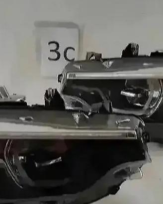 BMW 4 F32 F33 F36 LCI Fari Adaptive LED