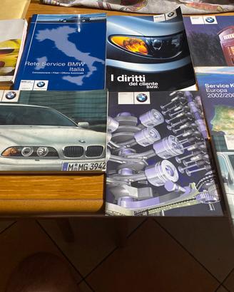 Collezione di libretti tecnici per autovetture