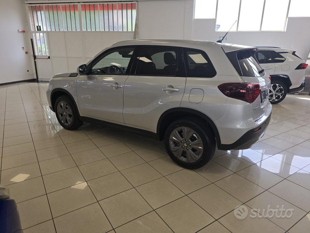 Suzuki Vitara photo 3