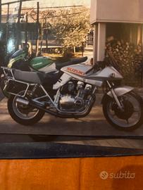 Moto Suzuki katana storica