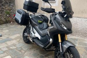 HONDA X-ADV 750