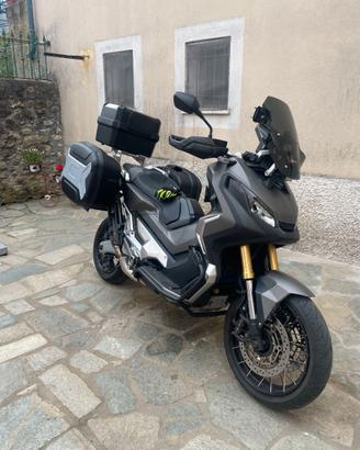 HONDA X-ADV 750