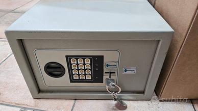 Cassaforte Elettronica a Mobile (Piccola)
