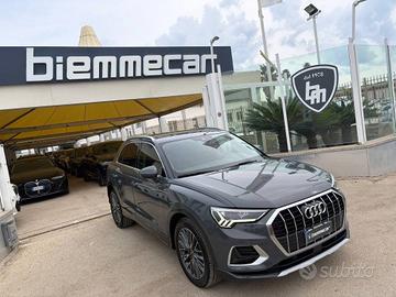 AUDI Q3 35 TDI quattro S tronic Identity Black