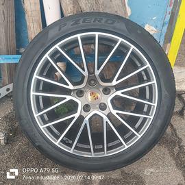Cerchi originali porsche e Pneumatici pirelli Pzer