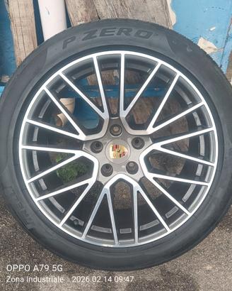 Cerchi originali porsche e Pneumatici pirelli Pzer