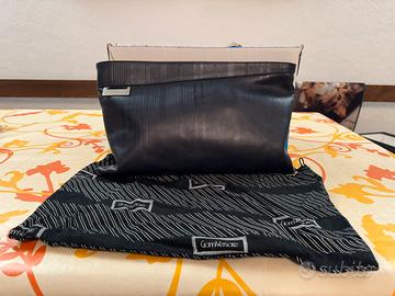 Pochette in pelle con zip Versace vintage