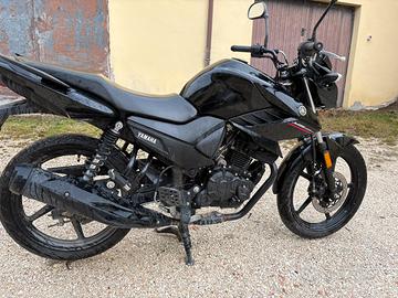 Moto yamaha ys125