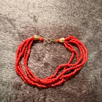 Bracciale rosso con perline multi-filo