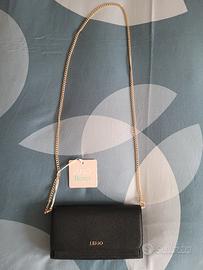 portafoglio con tracolla 