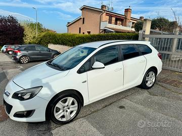Opel astra 1.7 CDTI 110cv sports cosmo