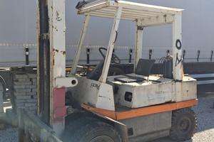 CARRELLO ELEVATORE