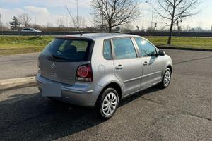 Auto Volkswagen polo 1.4