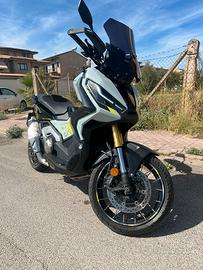 Honda x-adv 750 2024