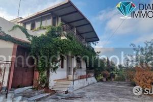 Casa indipendente con 20.000 mq di terreno