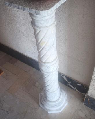 Colonna in marmo di Carrara 