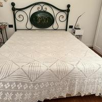 Trina all’uncinetto per letto