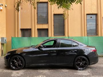 Cerchi Alfa Romeo Giulia raggio 19 NUOVI cod.2983