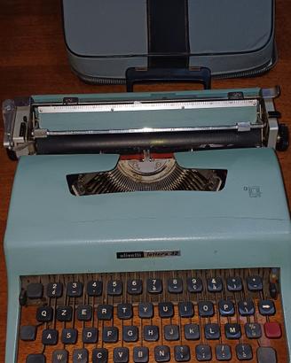 Macchina da scrivere Olivetti Lettera 32