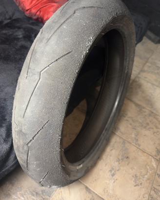 Gomme moto