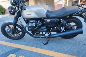 Moto Guzzi V7 Stone IV