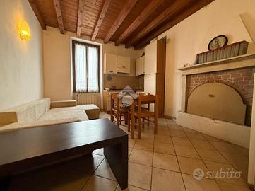 2 LOCALI A BRESCIA