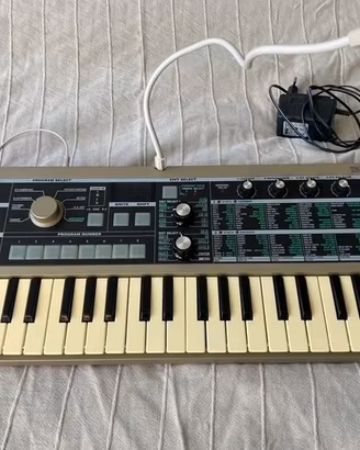 Sintetizzatore Korg microKORG con Vocodeur e Micro