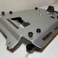 Staffa BMW per bauletto Givi