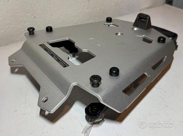 Staffa BMW per bauletto Givi