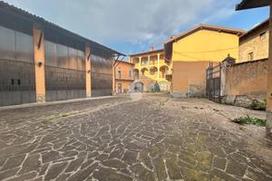 CASA DI CORTE A GORLAGO