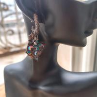 Orecchini Pendenti Boho Chic con Cristalli e Croci