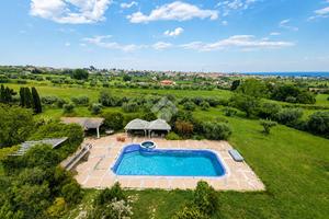 VILLA SINGOLA A GIULIANOVA