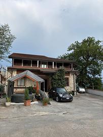 Casa indipendente Tufo Avellino con terreno agrico